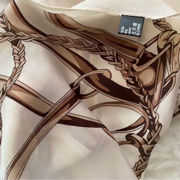 Silk scarf - Picture 2 of 6